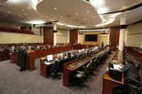 Magistrados do Tribunal de Justi�a do Rio Grande do Sul registraram 17 votos a favor e oito contr�rios